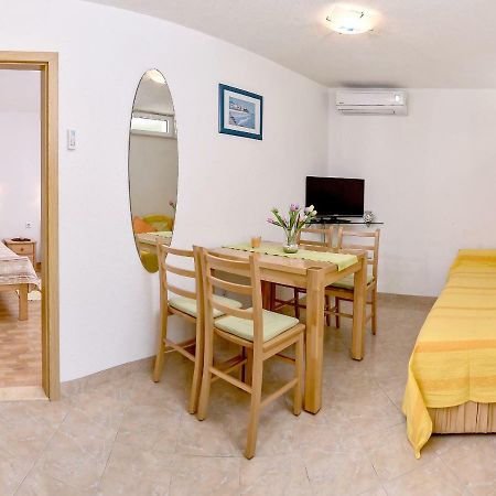 Beach Resort Apartments Bucina Башка-Вода Экстерьер фото
