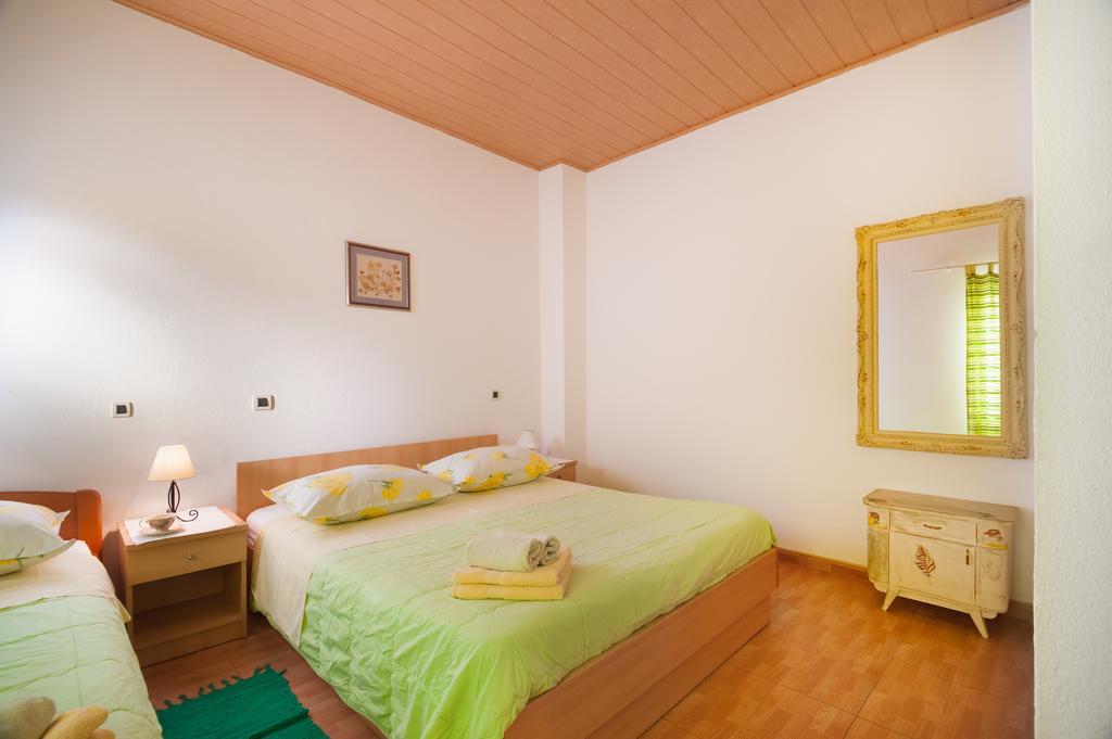 Beach Resort Apartments Bucina Башка-Вода Экстерьер фото