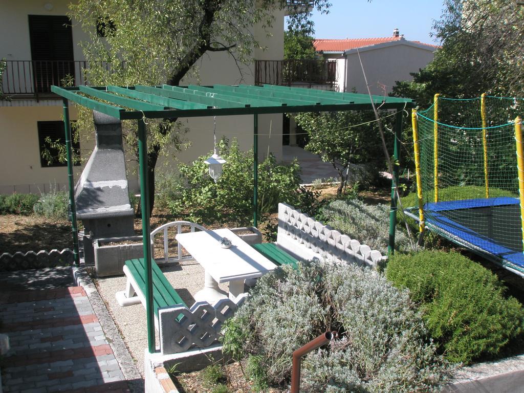 Beach Resort Apartments Bucina Башка-Вода Экстерьер фото