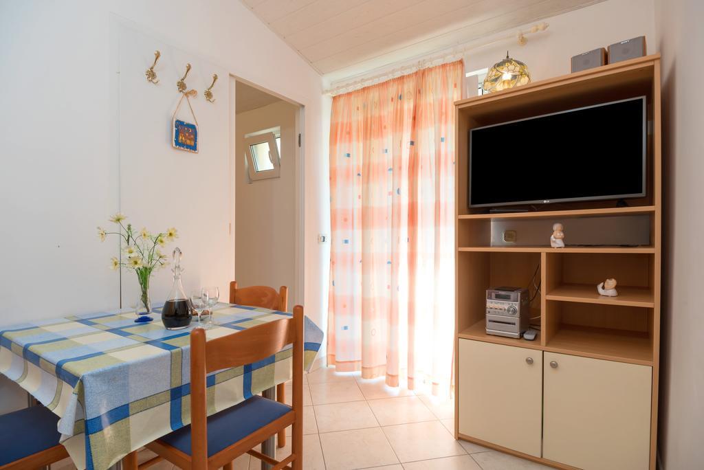 Beach Resort Apartments Bucina Башка-Вода Экстерьер фото