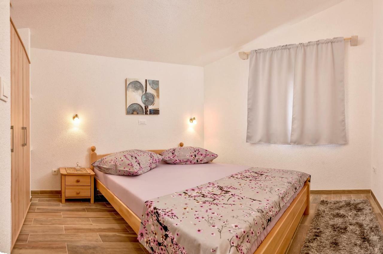 Beach Resort Apartments Bucina Башка-Вода Экстерьер фото