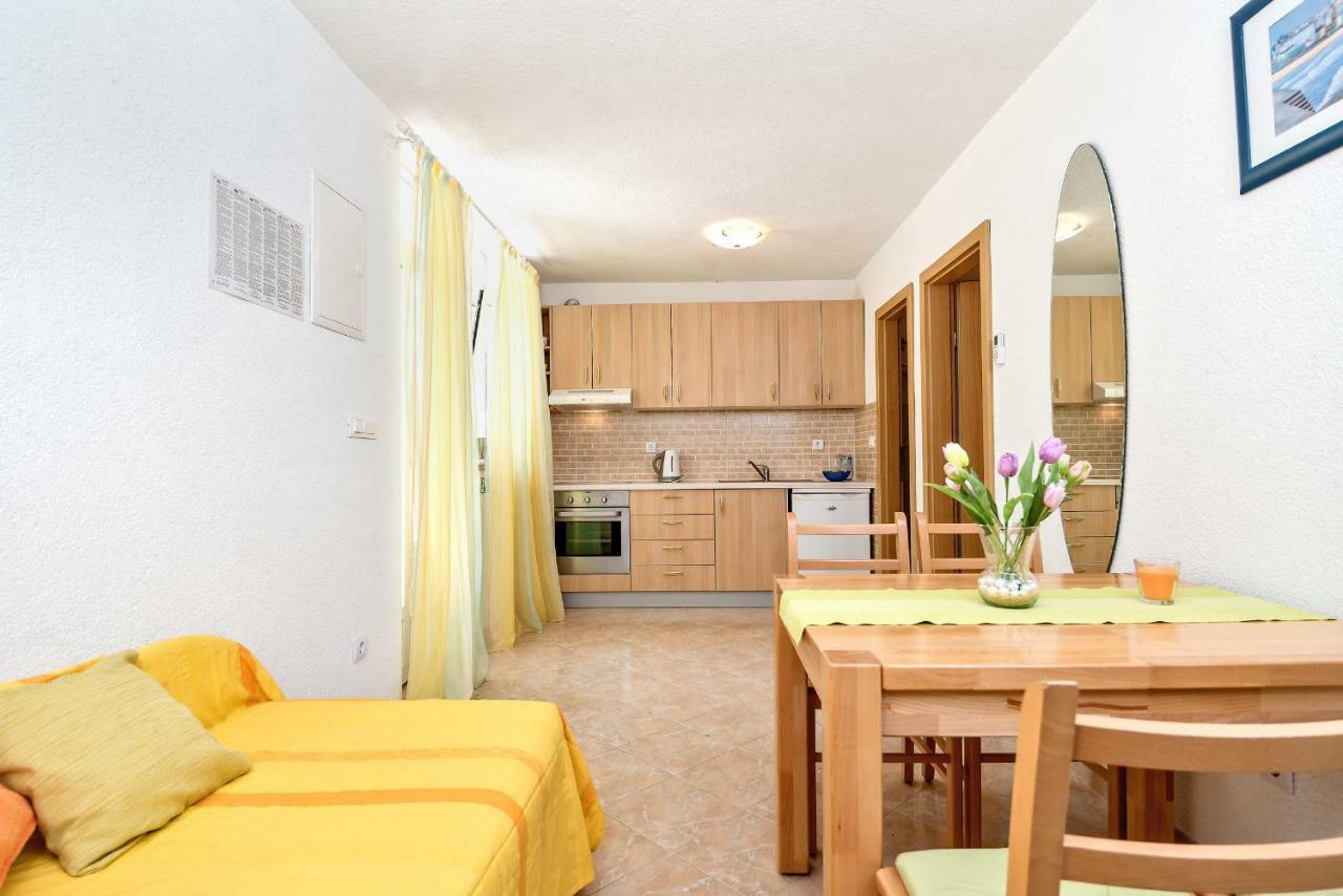 Beach Resort Apartments Bucina Башка-Вода Экстерьер фото