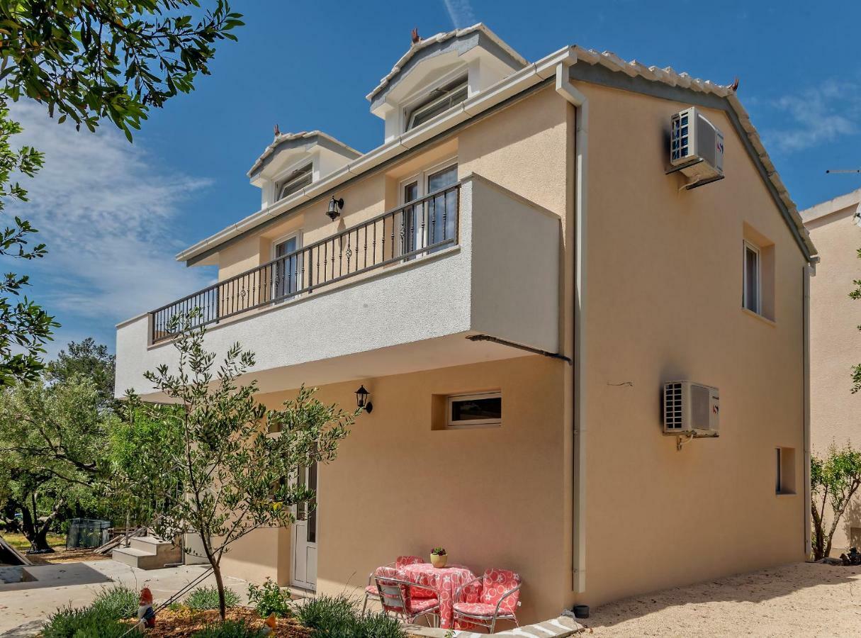 Beach Resort Apartments Bucina Башка-Вода Экстерьер фото