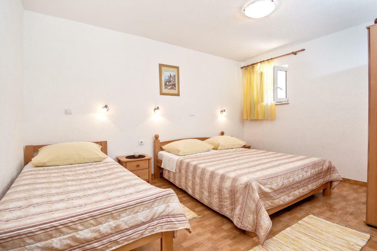 Beach Resort Apartments Bucina Башка-Вода Экстерьер фото